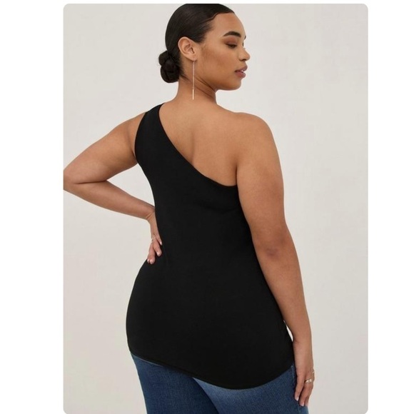 Torrid Black Foxy One Shoulder Cutout Top size 4X - Picture 4 of 9
